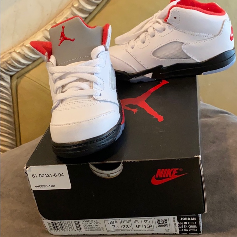 Jordan 5 Retro Toddler like new in box-worn twice